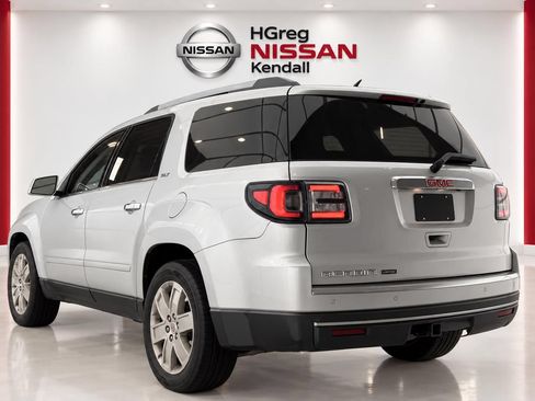 Used 2017 GMC Acadia Limited SLT FWD image 2