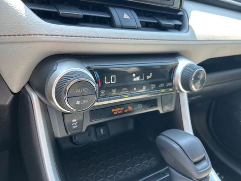 Used 2022 Toyota RAV4 XLE w/ Convenience Package AWD/4WD image 34