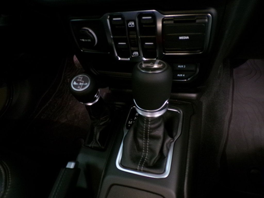 New 2026 Jeep Wrangler Unlimited Sahara AWD/4WD image 14