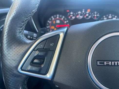 Used 2018 Chevrolet Camaro LT image 18