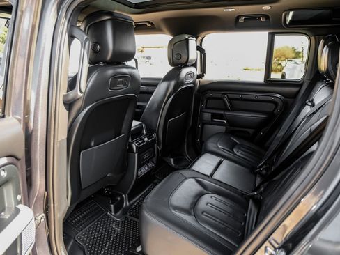 Used 2022 Land Rover Defender 110 X-Dynamic HSE image 38