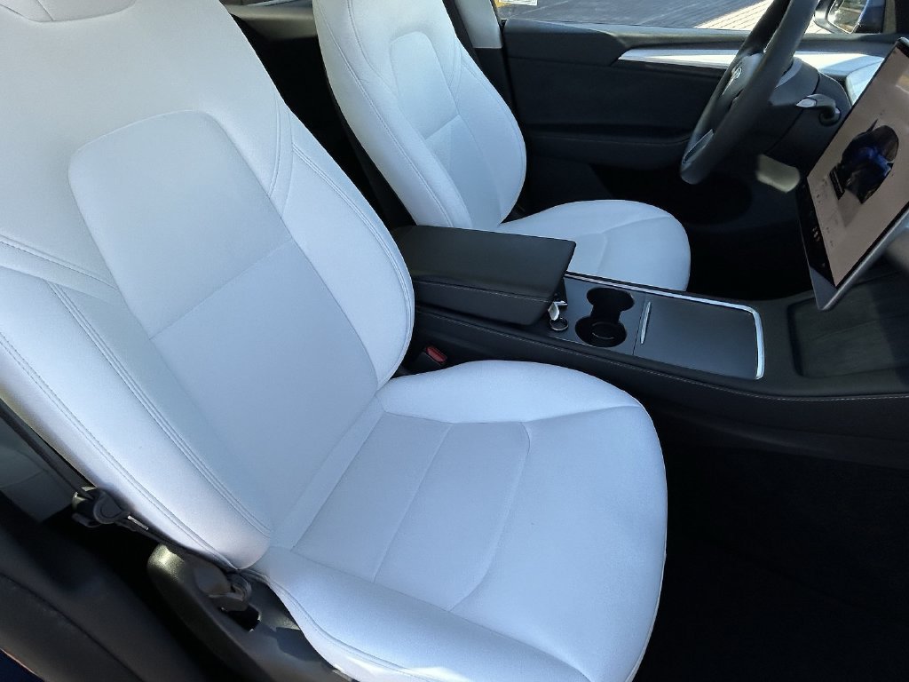 Used 2023 Tesla Model Y AWD image 10