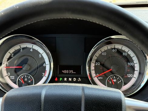 Used 2015 Dodge Grand Caravan SE w/ Quick Order Package 29E SE image 16