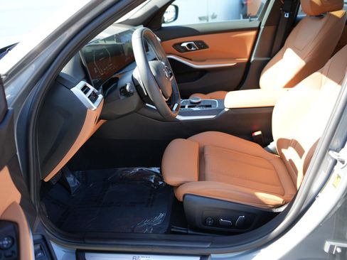 Used 2025 BMW 330i 330i Sedan RWD w/ M Sport Package image 14