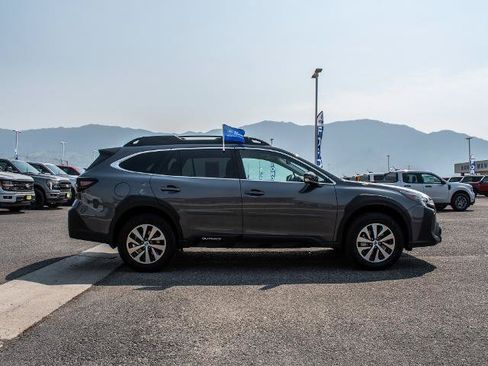 Used 2024 Subaru Outback Premium w/ Popular Package #1A AWD/4WD image 4