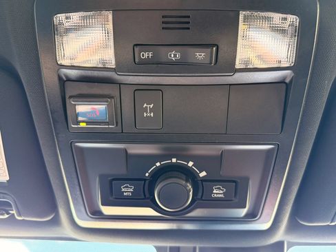 Used 2020 Toyota Tacoma TRD Off-Road AWD/4WD image 30