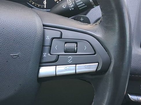 Used 2023 Cadillac XT4 Luxury FWD image 7
