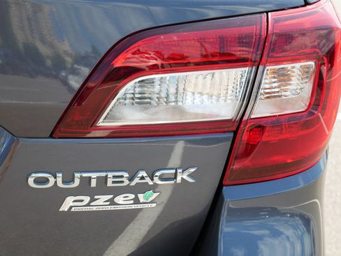 Used 2017 Subaru Outback 2.5i Premium AWD/4WD image 17