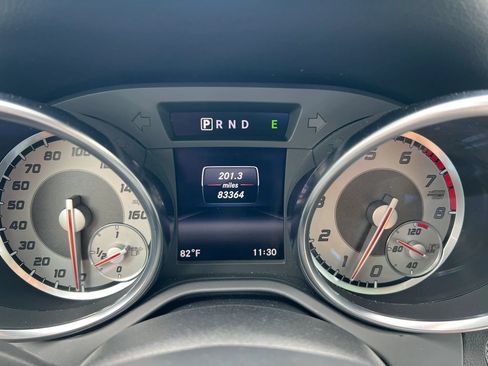 Used 2015 Mercedes-Benz SLK 250 w/ Premium Package image 27