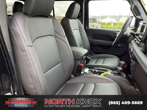 New 2026 Jeep Gladiator Sport image 26