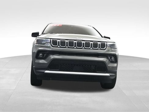 Used 2023 Jeep Compass Limited AWD/4WD image 31