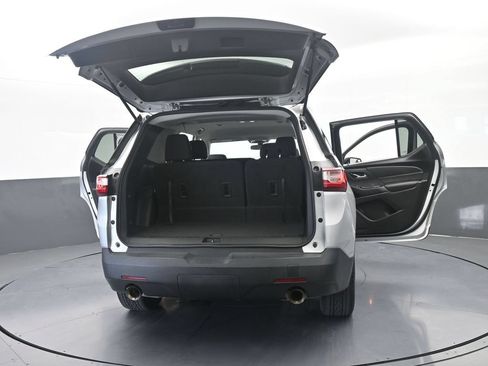 Used 2020 Chevrolet Traverse LS FWD image 70
