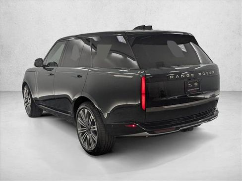 New 2026 Land Rover Range Rover SE image 3
