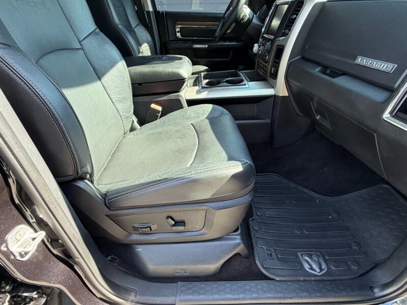 Used 2015 RAM 1500 Laramie w/ Convenience Group AWD/4WD image 33