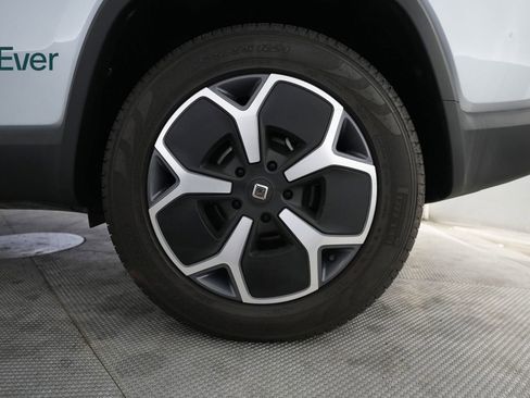 Used 2024 Rivian R1S Adventure AWD/4WD image 9