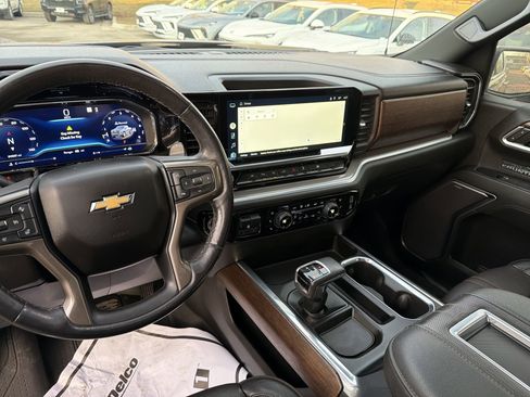 Certified 2022 Chevrolet Silverado 1500 High Country w/ High Country Premium Package image 11