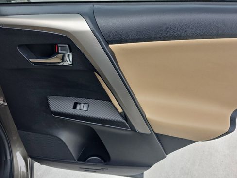 Used 2015 Toyota RAV4 Limited image 20