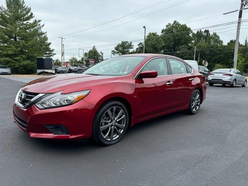 Used 2018 Nissan Altima 2.5 SR w/ SR Special Edition image 2