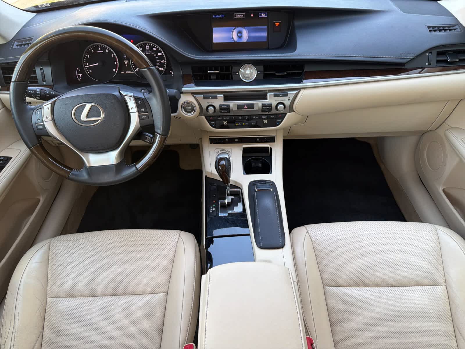 Used 2015 Lexus ES 350 w/ Luxury Package FWD image 3