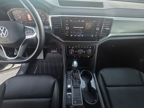 Used 2023 Volkswagen Atlas SE image 17