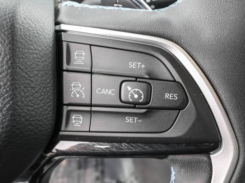 Used 2022 Jeep Grand Cherokee Trailhawk image 22