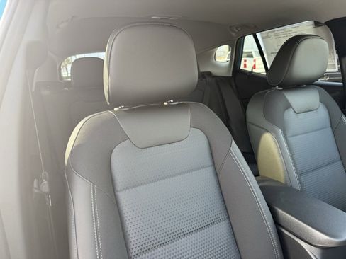 New 2026 Chevrolet Trax LT w/ Sunroof Package image 42