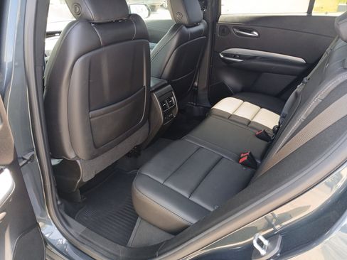 Used 2021 Cadillac XT4 Premium Luxury AWD/4WD image 5