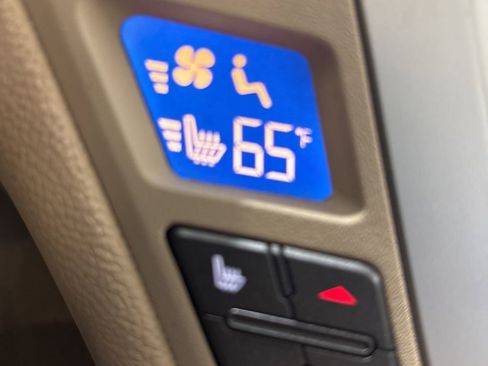 Used 2012 Cadillac CTS Luxury image 26