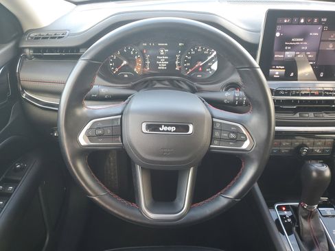 Used 2022 Jeep Compass Trailhawk w/ Trailhawk Convenience Group image 17