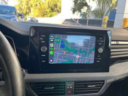 Used 2025 Volkswagen Jetta SE image 20