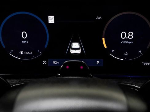 Used 2024 Hyundai Santa Fe Limited image 32