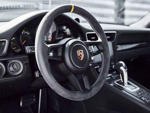 Used 2019 Porsche 911 GT3 RS RWD image 36