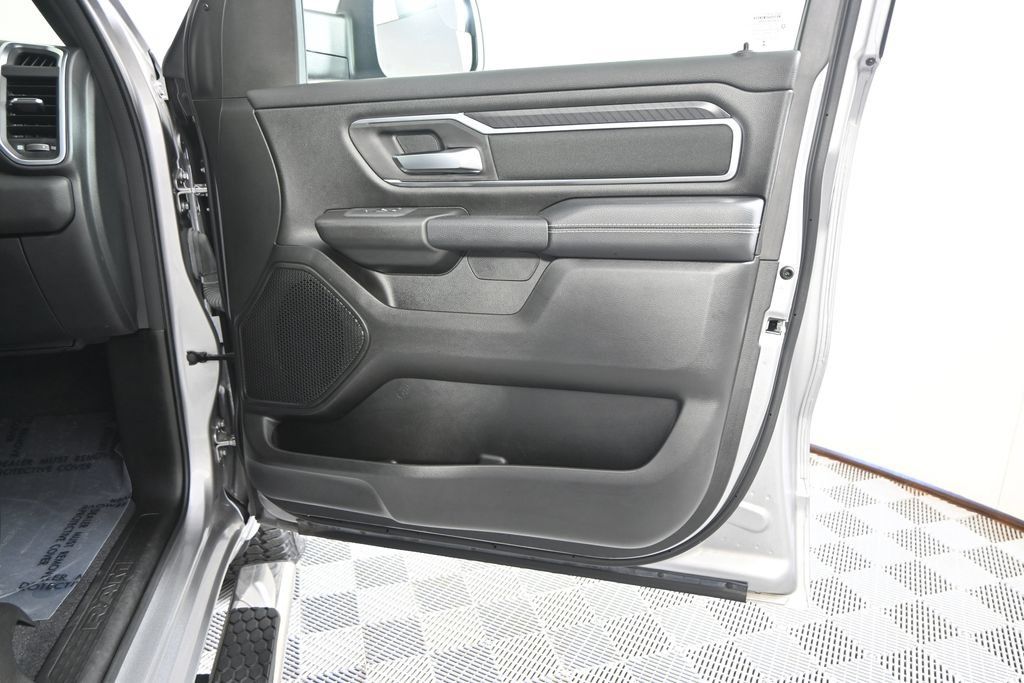 Used 2025 RAM 1500 Big Horn AWD/4WD image 13