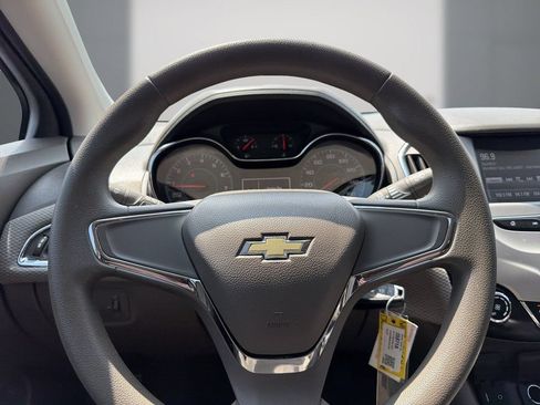 Used 2017 Chevrolet Cruze LS FWD image 20