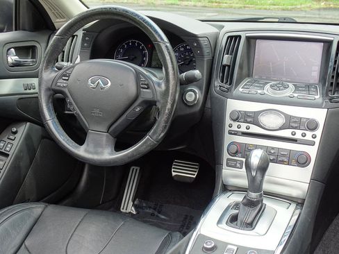 Used 2013 INFINITI G37 Convertible w/ Premium Pkg RWD image 28