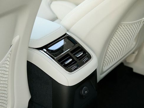 New 2026 Volvo XC90 T8 Ultra image 21