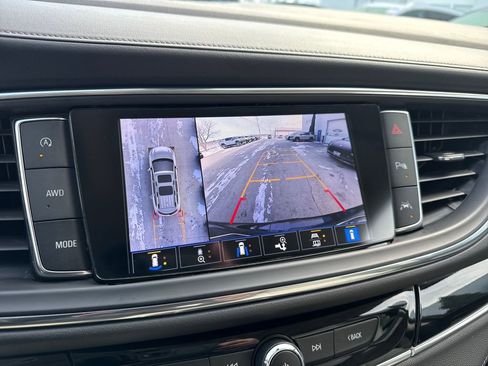 Used 2024 Buick Enclave Avenir image 31