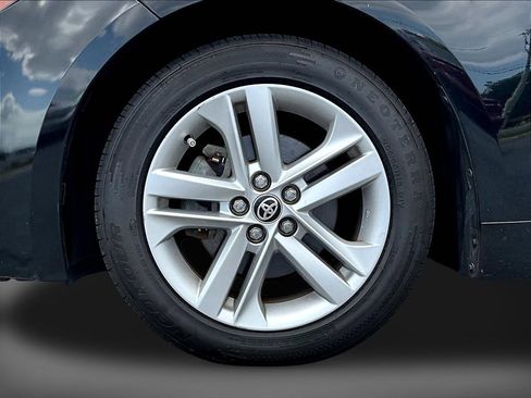 Used 2019 Toyota Corolla SE w/ SE Option Package FWD image 32