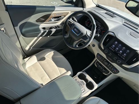Used 2023 GMC Terrain Denali AWD/4WD image 9