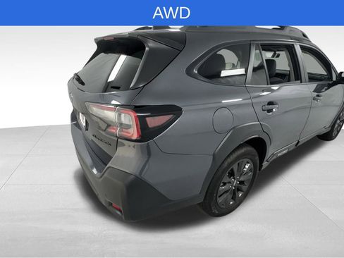 Certified 2025 Subaru Outback Onyx Edition AWD/4WD image 3
