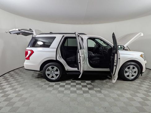 Used 2018 Ford Expedition XLT w/ Equipment Group 201A RWD image 9