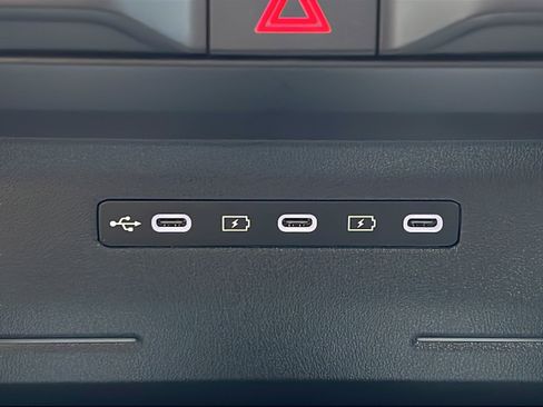 New 2027 Kia Telluride S w/ Towing Package FWD image 17