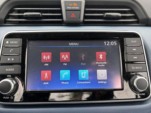 Used 2025 Nissan Versa SV FWD image 20