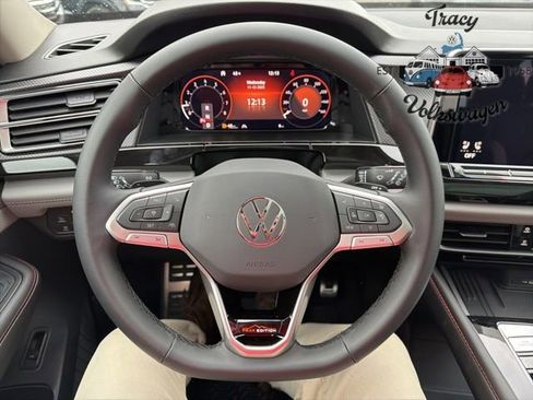 New 2026 Volkswagen Atlas Peak Edition image 10