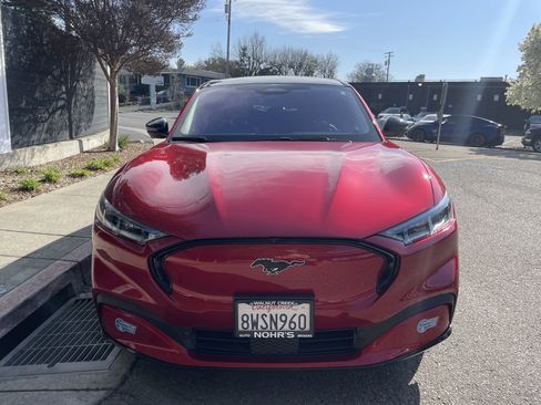 Used 2021 Ford Mustang Mach-E Premium image 12