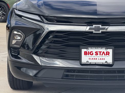 Used 2025 Chevrolet Blazer RS image 6