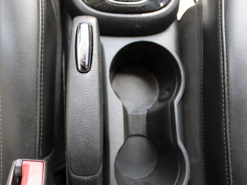 Used 2019 Buick Encore Sport Touring FWD image 27