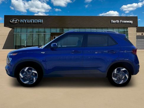 New 2026 Hyundai Venue SEL image 3