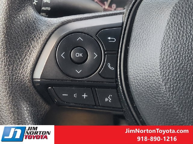 Used 2025 Toyota RAV4 XLE FWD image 27