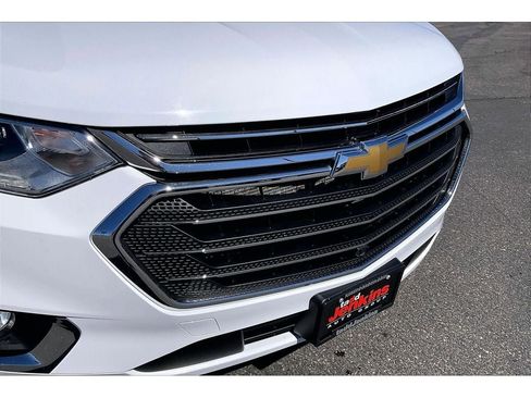 Used 2020 Chevrolet Traverse Premier AWD/4WD image 32